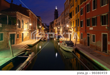 Venice. Old colorful houses over the canal in the early morning. 96080459