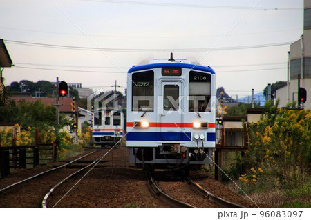 関東では希少な風景…非電化・複線区間　関東鉄道・常総線 96083097