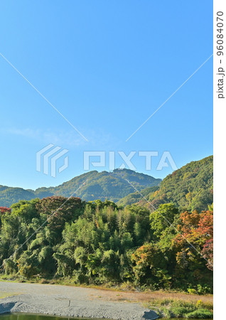 親鼻の紅簾石片岩からの景色 宝登山 埼玉県秩父郡皆野町 親鼻の紅簾石片岩からの景色 宝登山 埼玉県秩父郡皆野町 96084070