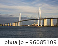 富山県射水市の新湊大橋 96085109