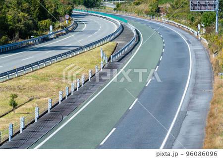 80km規制の高速道路 96086096