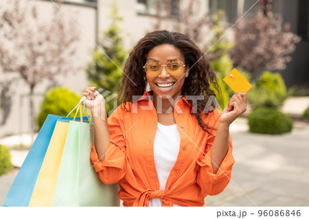 Great ad and offer. Satisfied young black female hold packages with purchases and credit card, enjoy huge sale Great ad and offer. Satisfied young black female hold packages with purchases and credit card, enjoy huge sale 96086846