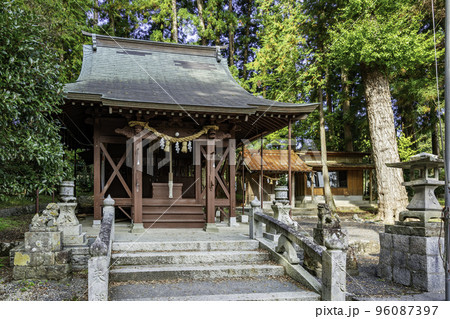 別府弁天池 別府厳島神社 社殿 山口県美祢市 別府弁天池 別府厳島神社 社殿 山口県美祢市 96087397