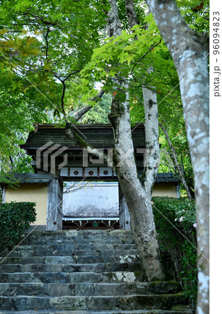 寂光院(山門)　【京都市左京区大原草生町】 96094823