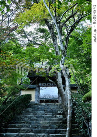 寂光院(山門)　【京都市左京区大原草生町】 96094841