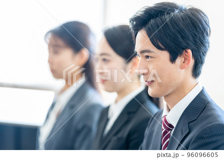 面接 就職活動 大学生 面接 就職活動 大学生 96096605