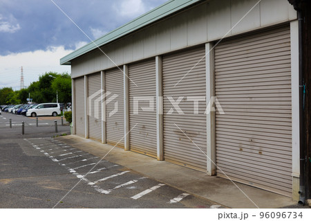 シャッター 96096734