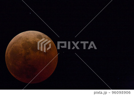 2022年11月8日 皆既月食+天王星食 2022年11月8日 皆既月食+天王星食 96098906