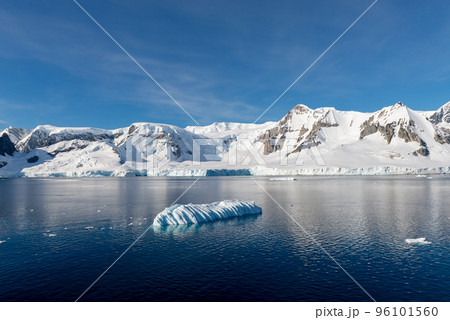 Antarctic landscape with iceberg at sea 96101560