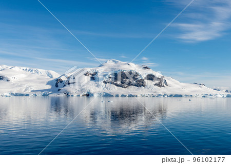Antarctic landscape with iceberg at sea 96102177