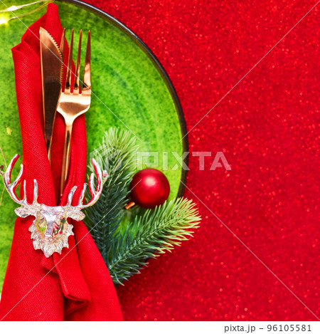 Christmas And New Year Holiday Table Setting, Red Holiday Decorations 96105581