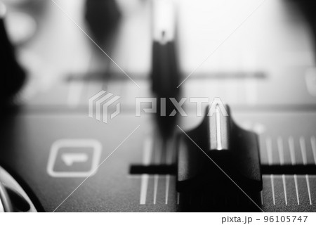 Deejay mixing desk 96105747
