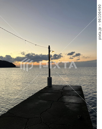 Haraoka Sanbashi (Haraoka Pier). This scenic beach is a famous spot for viewing Mt. Fuji. Come on a clear day to get a perfect view of the dormant volcano! Haraoka Sanbashi (Haraoka Pier). This scenic beach is a famous spot for viewing Mt. Fuji. Come on a clear day to get a perfect view of the dormant volcano! 96106490