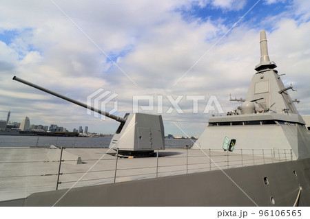 もがみ型護衛艦 最新鋭護衛艦 海上自衛隊 艦橋と砲塔 もがみ型護衛艦 最新鋭護衛艦 海上自衛隊 艦橋と砲塔 96106565