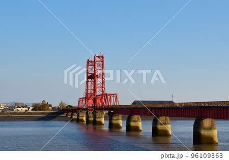 快晴の筑後川昇開橋 佐賀 快晴の筑後川昇開橋 佐賀 96109363