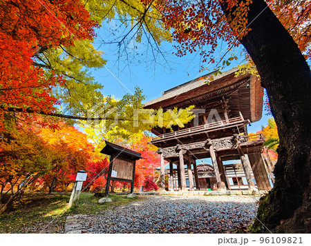 大町市・霊松寺（秋） 96109821