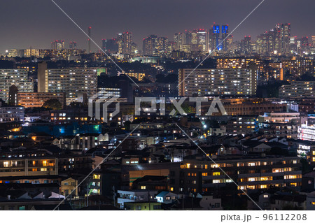 《東京都》東京都市夜景・新宿副都心の摩天楼をのぞむ 《東京都》東京都市夜景・新宿副都心の摩天楼をのぞむ 96112208