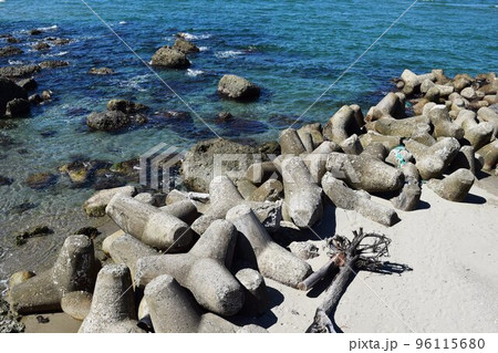 海岸の波消しブロック 96115680