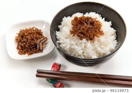 和食の小魚料理、ちりめん山椒と御飯 96119073