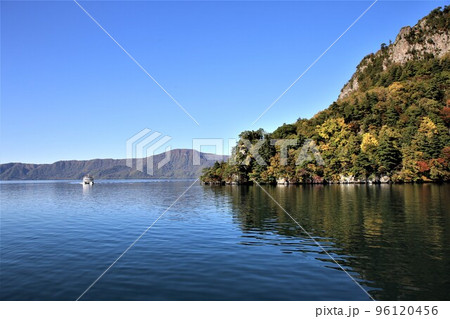 十和田湖　紅葉黄葉　遊覧船 96120456