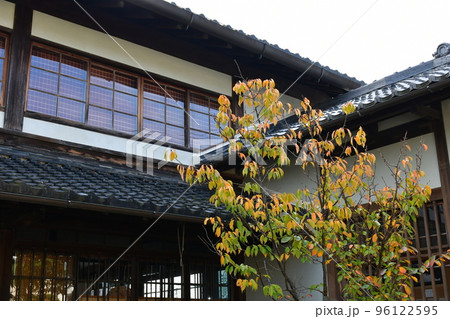 風情ある街並み　近江八幡新町通り 96122595