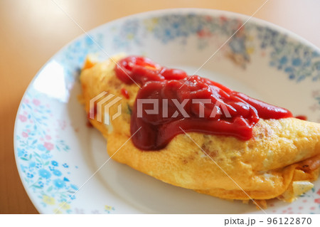 小学生が作ったオムライス 小学生が作ったオムライス 96122870