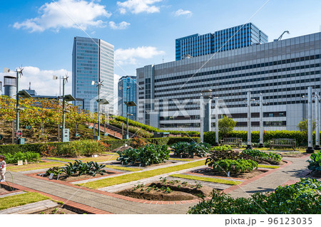 【大阪】大阪ステーションシティ 天空の農園 【大阪】大阪ステーションシティ 天空の農園 96123035