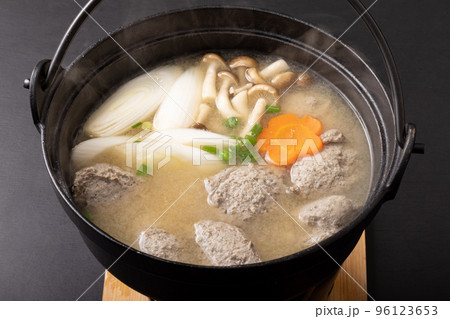 ［宮城県］サンマのすり身汁　(秋刀魚のつみれ汁) 96123653