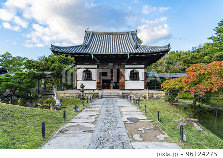 【京都府】自然に囲まれた高台寺の開山堂 96124275