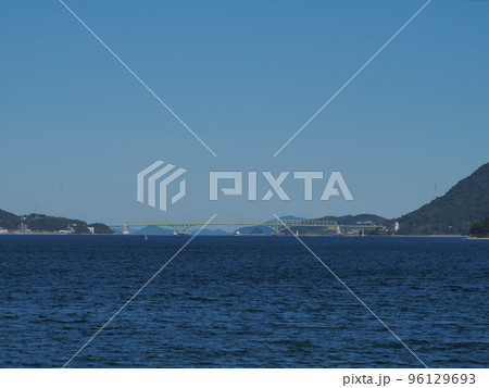 柳井市と周防大島町に架かる「大島大橋」 柳井市と周防大島町に架かる「大島大橋」 96129693