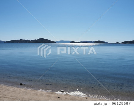 平生町から眺める、輝く海(山口県熊毛郡平生町) 平生町から眺める、輝く海(山口県熊毛郡平生町) 96129697