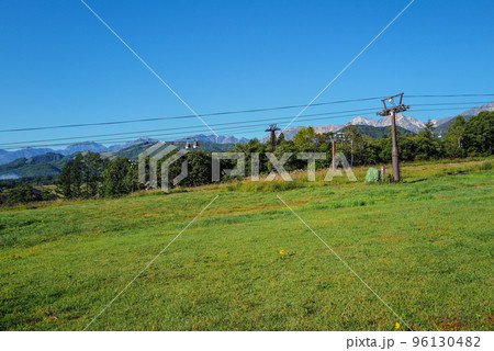 栂池スキー場ゲレンデと後立山連峰 96130482