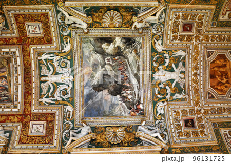 The ceiling of the Gallery of Maps. Vatican museum 96131725