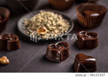 Chocolate sweets 96132507