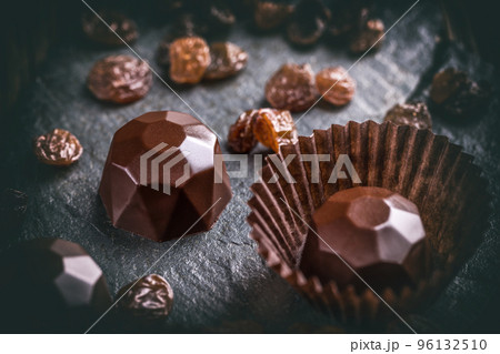 Chocolate sweets 96132510