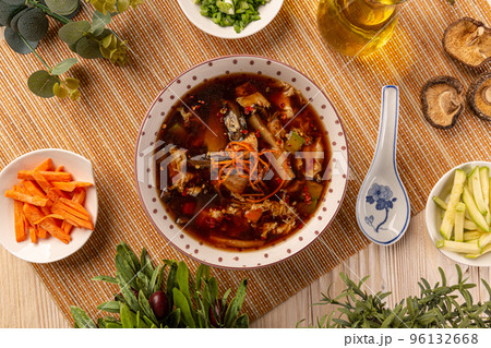 Chinese style soup Chinese style soup 96132668