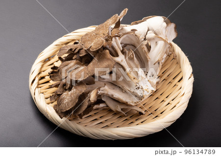 秋田県産 原木舞茸 秋田県産 原木舞茸 96134789