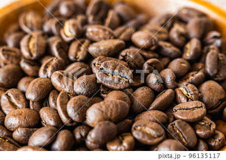 焙煎したコーヒー豆　ペルーアルパカ 96135117