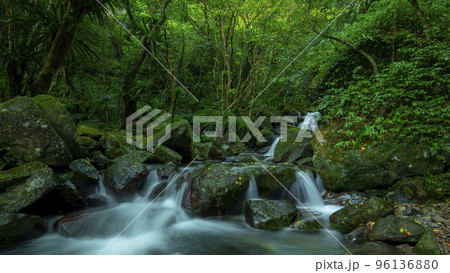 谷 山あい 渓谷 96136880