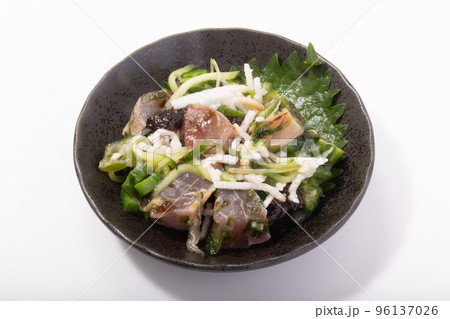 炙りまぐろと長芋の海苔香味和え 炙りまぐろと長芋の海苔香味和え 96137026