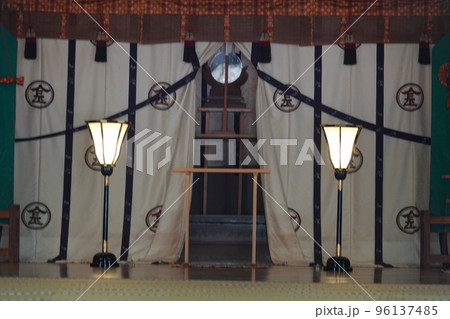 金比羅宮は香川県の像頭山に鎮座する神社です。 96137485