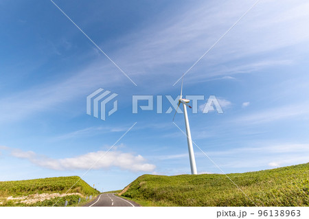 北海道　宗谷丘陵　風力発電 96138963