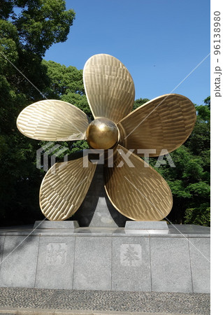 金比羅宮は香川県の像頭山に鎮座する神社です。 金比羅宮は香川県の像頭山に鎮座する神社です。 96138980
