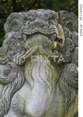 金比羅宮は香川県の像頭山に鎮座する神社です。 金比羅宮は香川県の像頭山に鎮座する神社です。 96138995