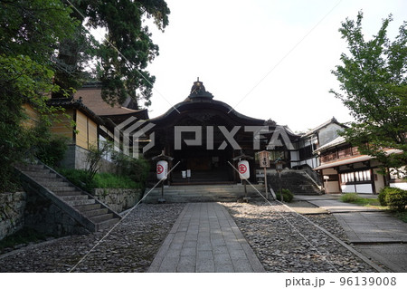 金比羅宮は香川県の像頭山に鎮座する神社です。 96139008
