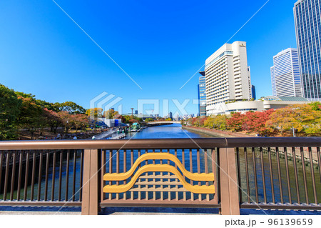 大阪府大阪市 秋の大阪ビジネスパークの風景 大阪府大阪市 秋の大阪ビジネスパークの風景 96139659
