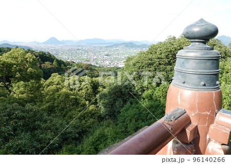 金比羅宮は香川県の像頭山に鎮座する神社です。 金比羅宮は香川県の像頭山に鎮座する神社です。 96140266