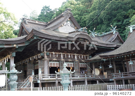 金比羅宮は香川県の像頭山に鎮座する神社です。 金比羅宮は香川県の像頭山に鎮座する神社です。 96140272