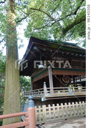 金比羅宮は香川県の像頭山に鎮座する神社です。 金比羅宮は香川県の像頭山に鎮座する神社です。 96140306