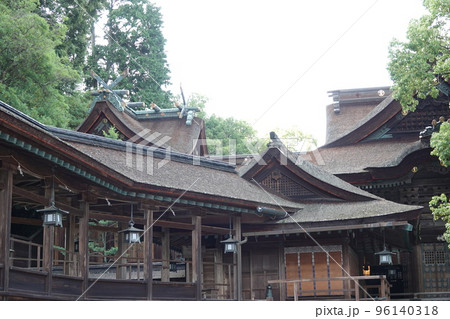 金比羅宮は香川県の像頭山に鎮座する神社です。 金比羅宮は香川県の像頭山に鎮座する神社です。 96140318
